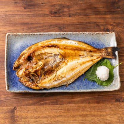 北海道 噴火湾 特大 ほっけ 干物 2枚 (400g~ 450g×2枚)